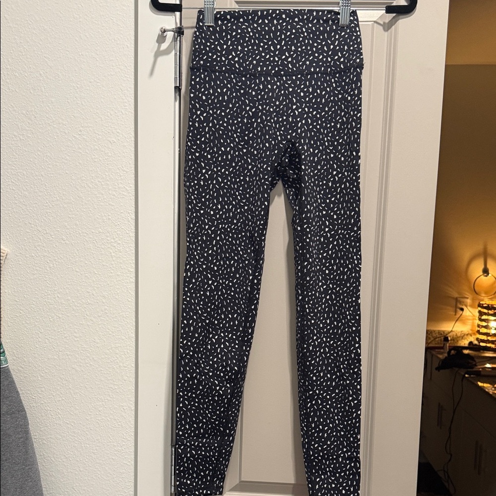 Women's Black Patterned Leggings